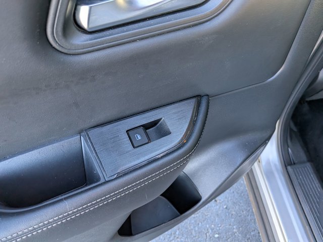 Used 2024 Nissan Rogue SV image 27