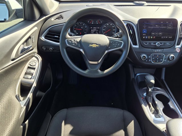 Used 2025 Chevrolet Malibu LT FWD image 13