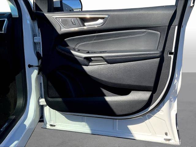 Certified 2019 Ford Edge Titanium w/ Equipment Group 301A AWD/4WD image 28