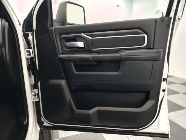 Used 2025 RAM 2500 Big Horn AWD/4WD image 28