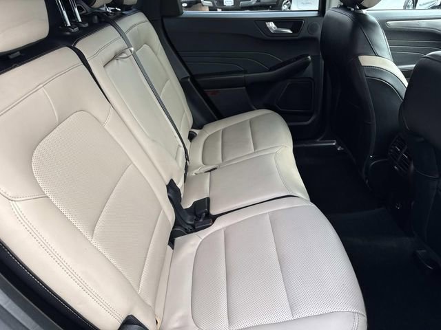 Certified 2021 Ford Escape Titanium image 34