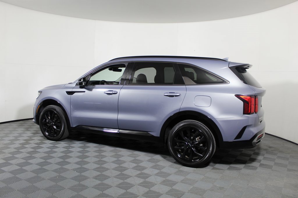 Used 2023 Kia Sorento SX image 2