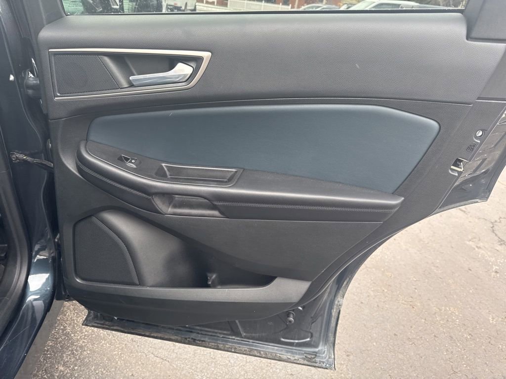 Certified 2022 Ford Edge SEL w/ Sport Appearance Package image 28