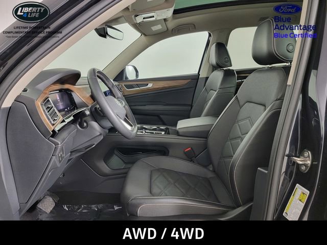 Used 2024 Volkswagen Atlas SE AWD/4WD image 13