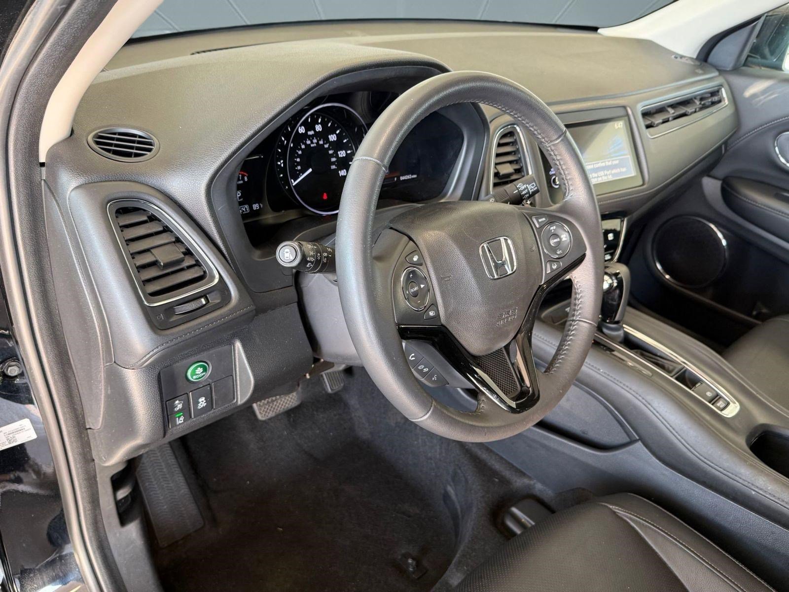 Used 2020 Honda HR-V Touring image 4