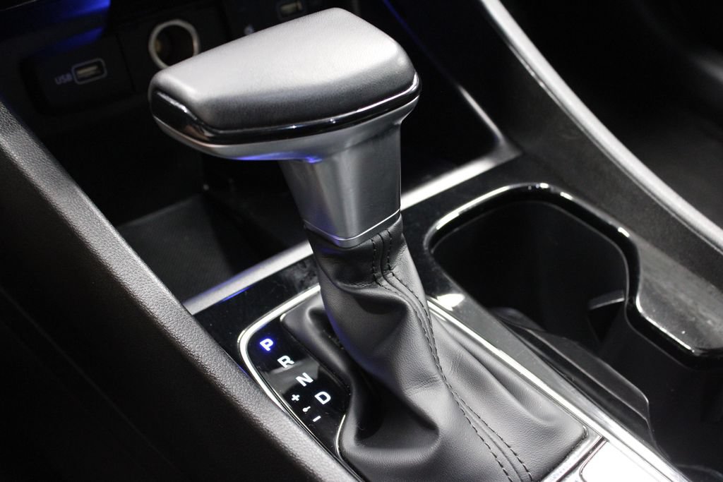 Used 2024 Hyundai Santa Cruz Limited AWD/4WD image 32