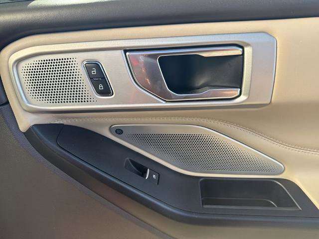 Certified 2020 Ford Explorer Platinum w/ Premium Technology Package image 33