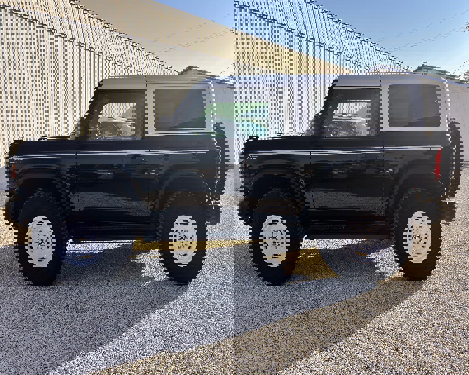 Certified 2024 Ford Bronco Heritage Edition image 2