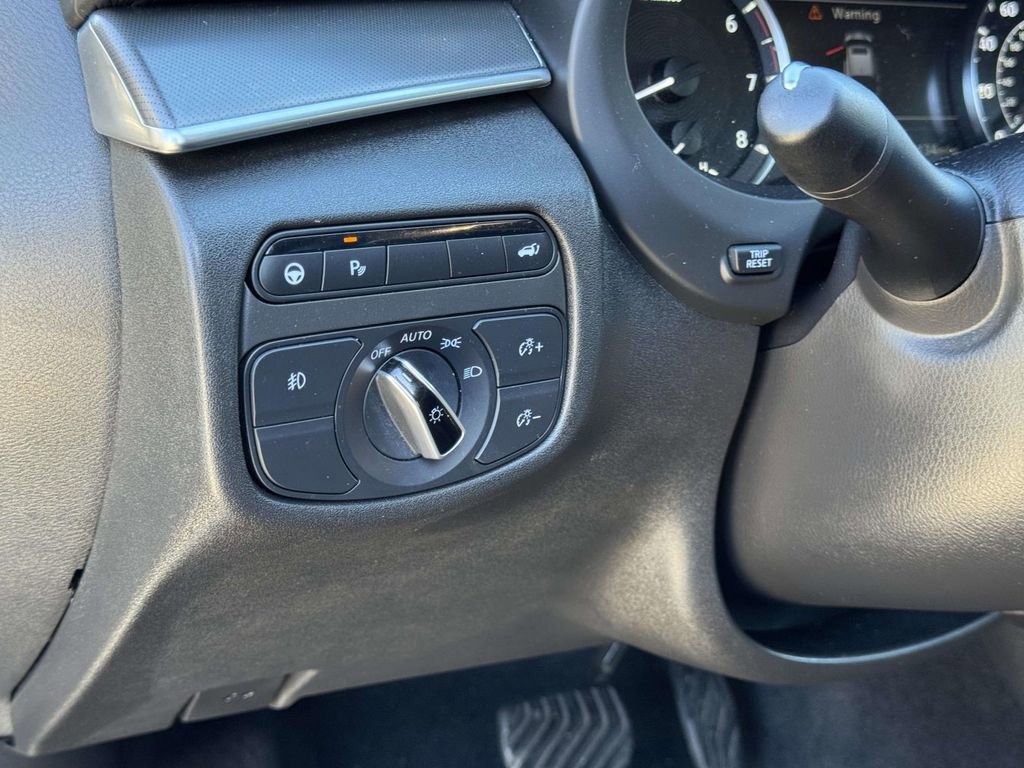 Used 2023 INFINITI QX55 Luxe w/ Cargo Package image 14