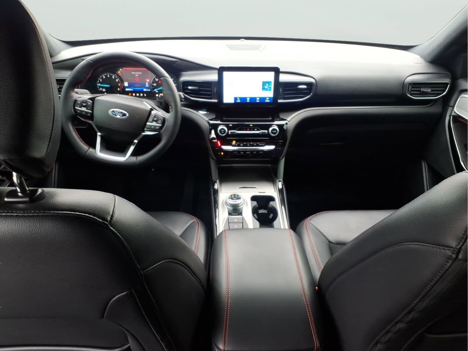 Certified 2023 Ford Explorer ST-Line image 11