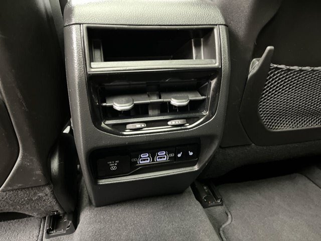 Used 2023 Jeep Grand Cherokee Overland AWD/4WD image 13