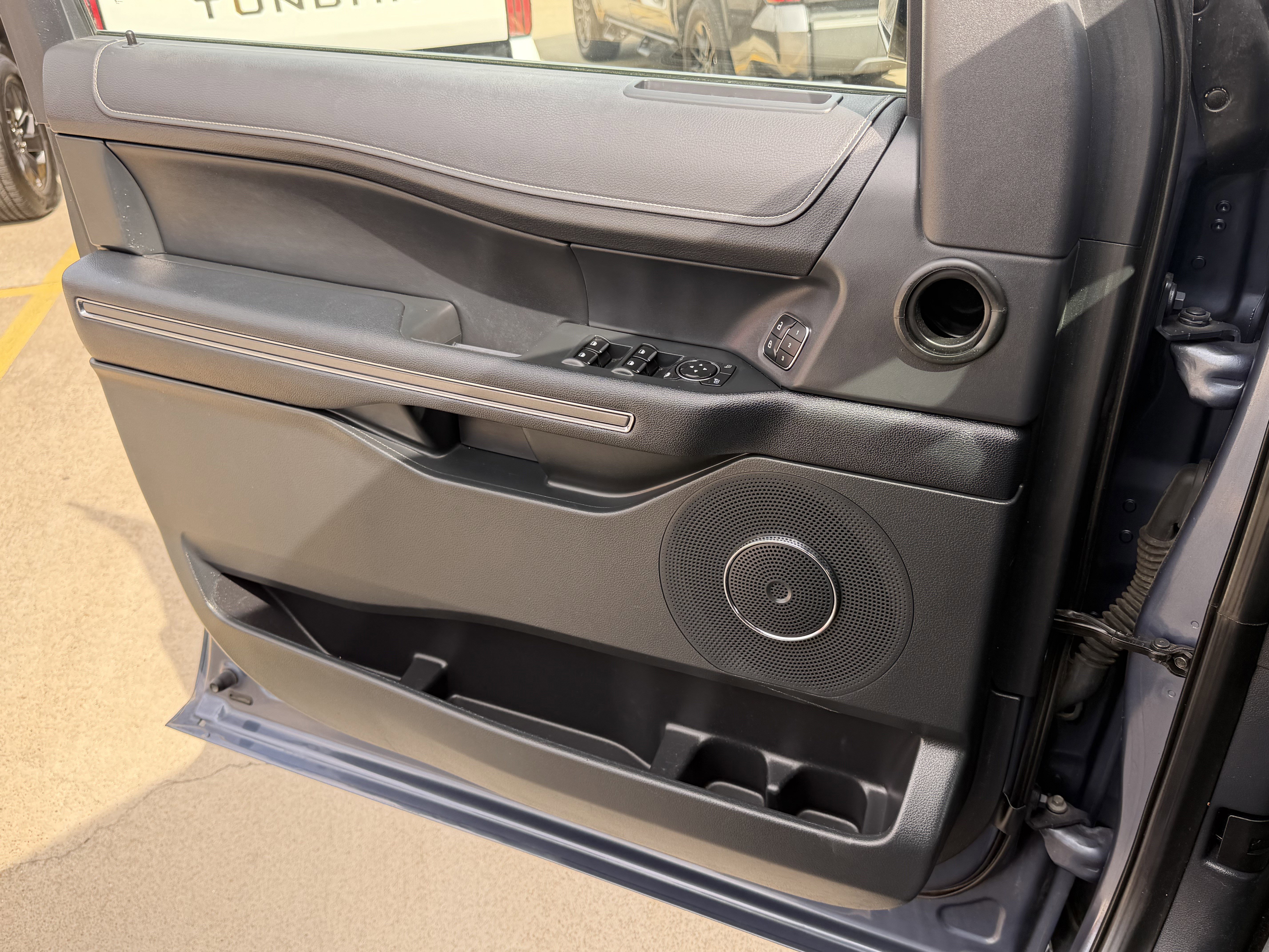 Certified 2022 Ford Expedition XLT image 23