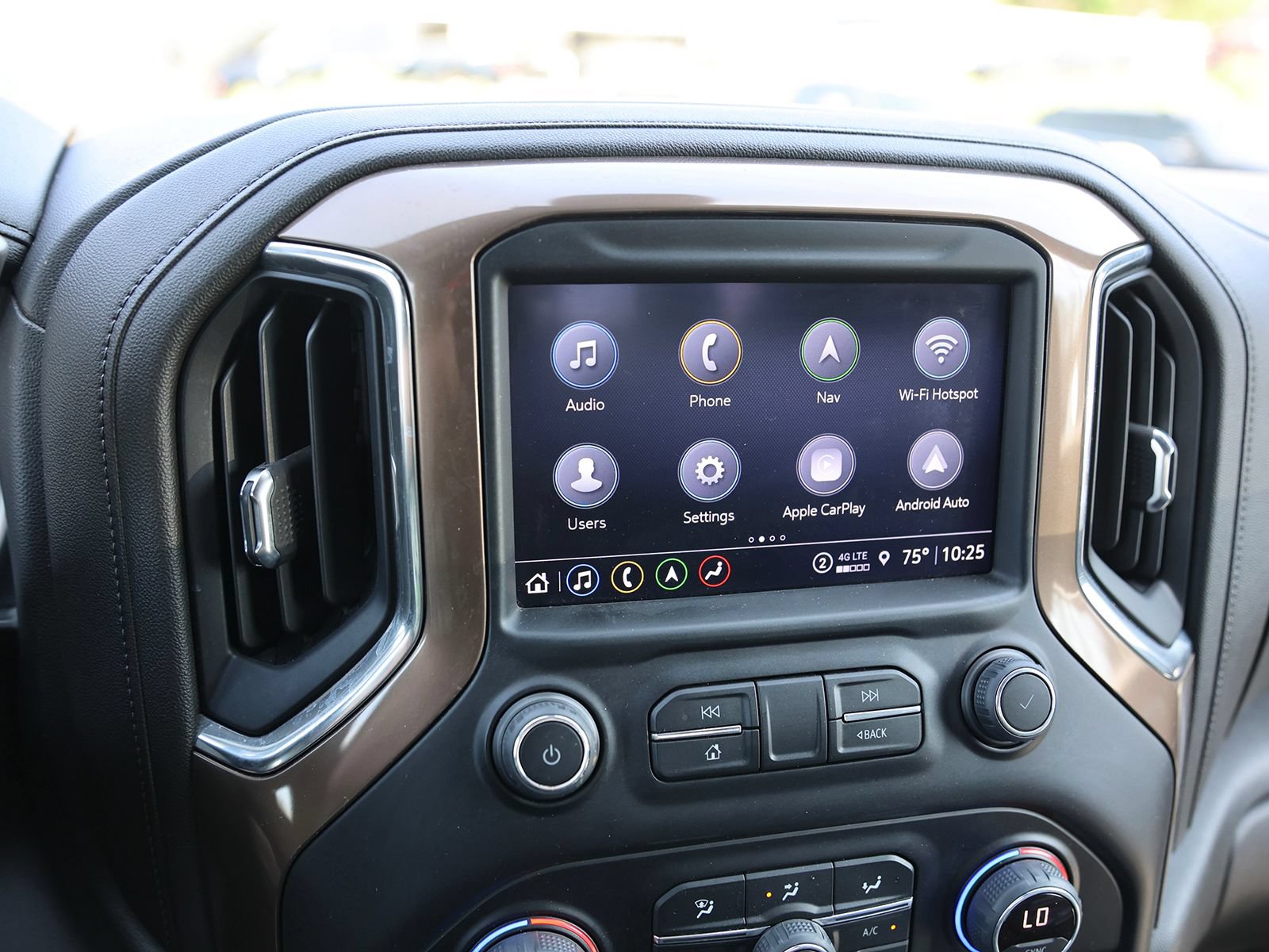 Used 2022 Chevrolet Silverado 2500 LTZ w/ LTZ Plus Package AWD/4WD image 32