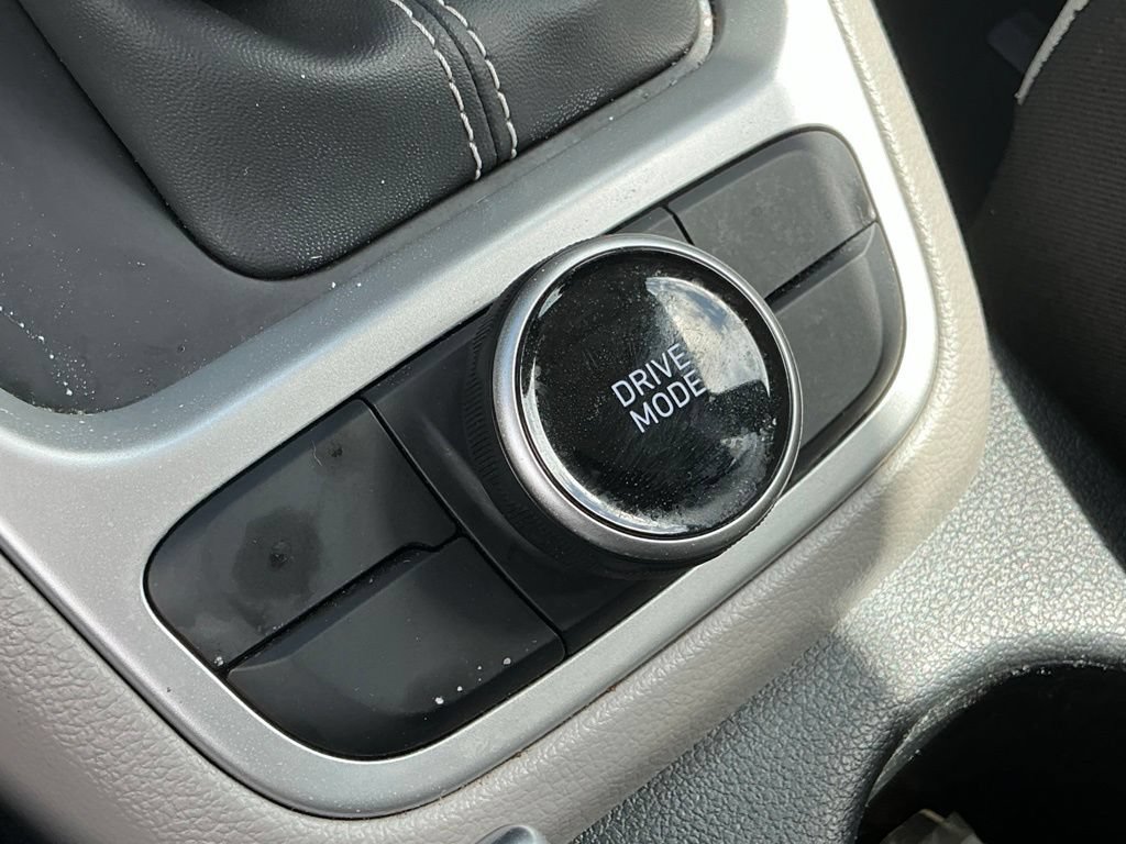 Used 2025 Hyundai Venue SEL FWD image 38