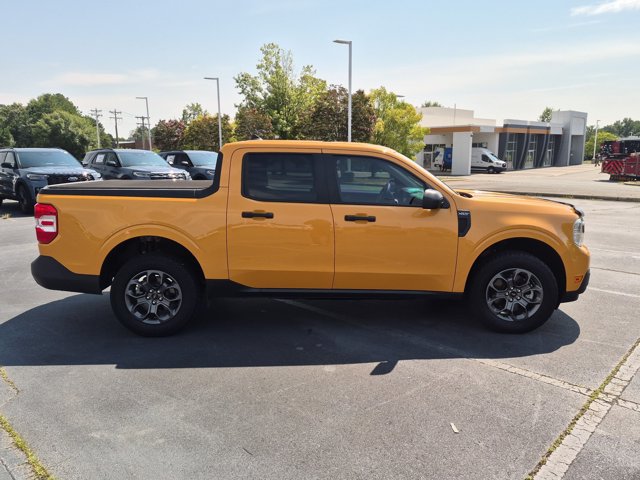 Certified 2022 Ford Maverick XLT FWD image 3