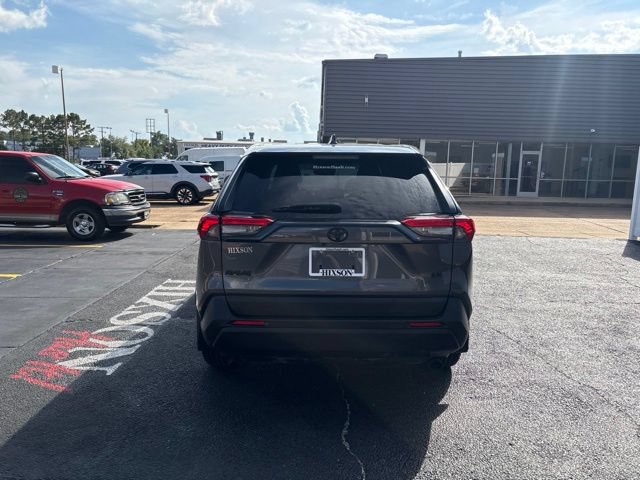 Used 2024 Toyota RAV4 LE FWD image 6