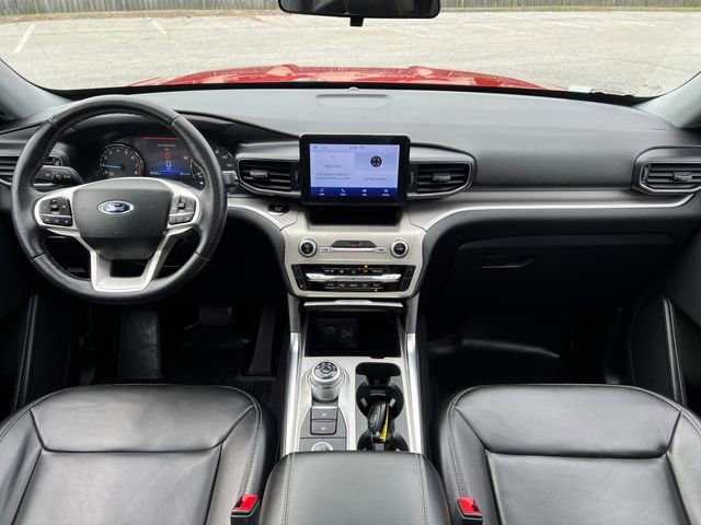 Certified 2023 Ford Explorer XLT w/ Equipment Group 202A image 39