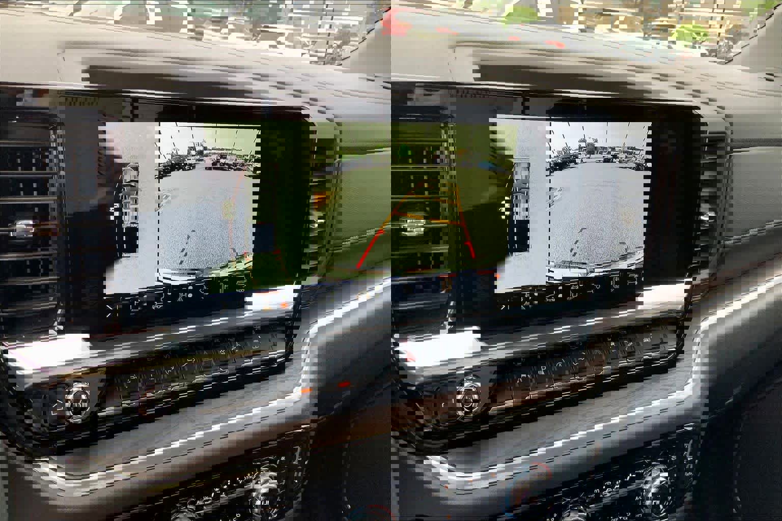 Used 2025 GMC Sierra 1500 SLT w/ SLT Premium Plus Package image 28