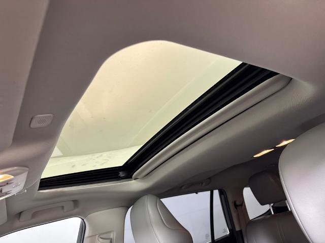 Used 2023 Toyota Highlander L image 13