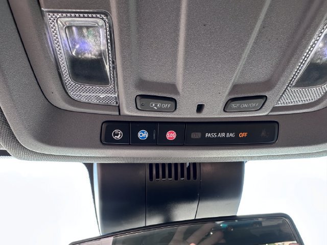 Used 2022 Chevrolet Silverado 1500 LT AWD/4WD image 18