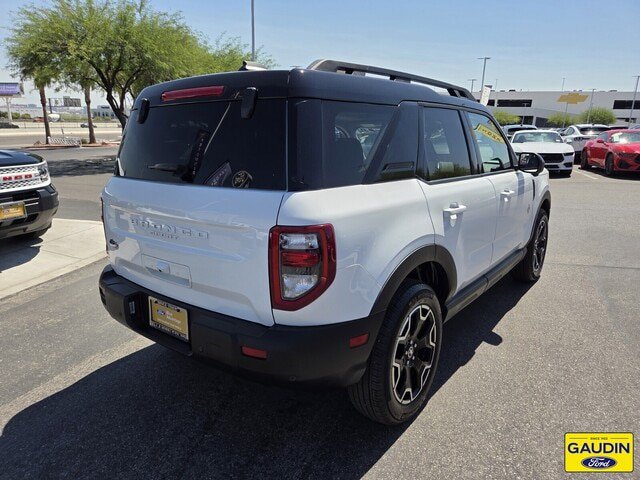 Certified 2025 Ford Bronco Sport Outer Banks w/ Outer Banks Tech Package+ AWD/4WD image 7
