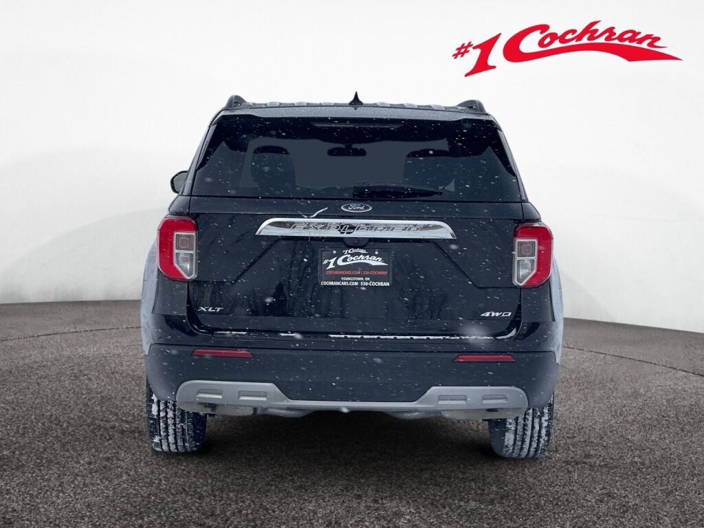 Certified 2022 Ford Explorer XLT w/ Equipment Group 202A image 4