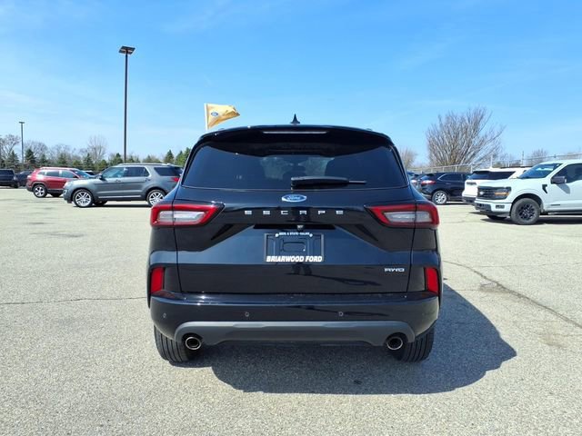 Certified 2024 Ford Escape ST-Line w/ Tech Pack #1 AWD/4WD video 3