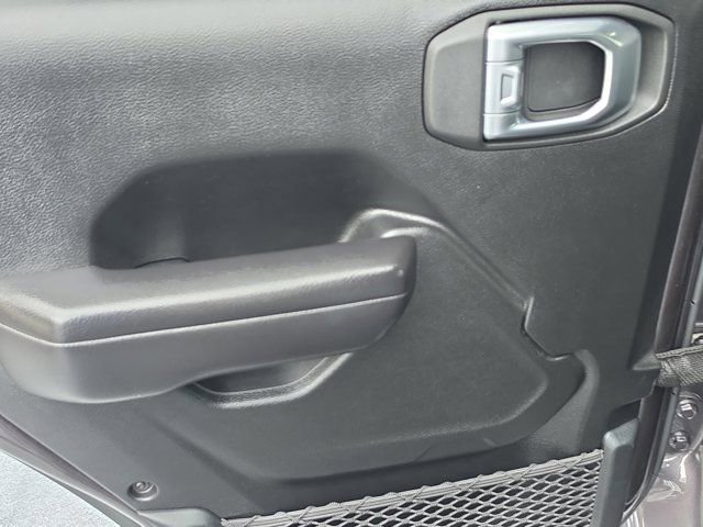 Used 2021 Jeep Wrangler Unlimited Rubicon image 11
