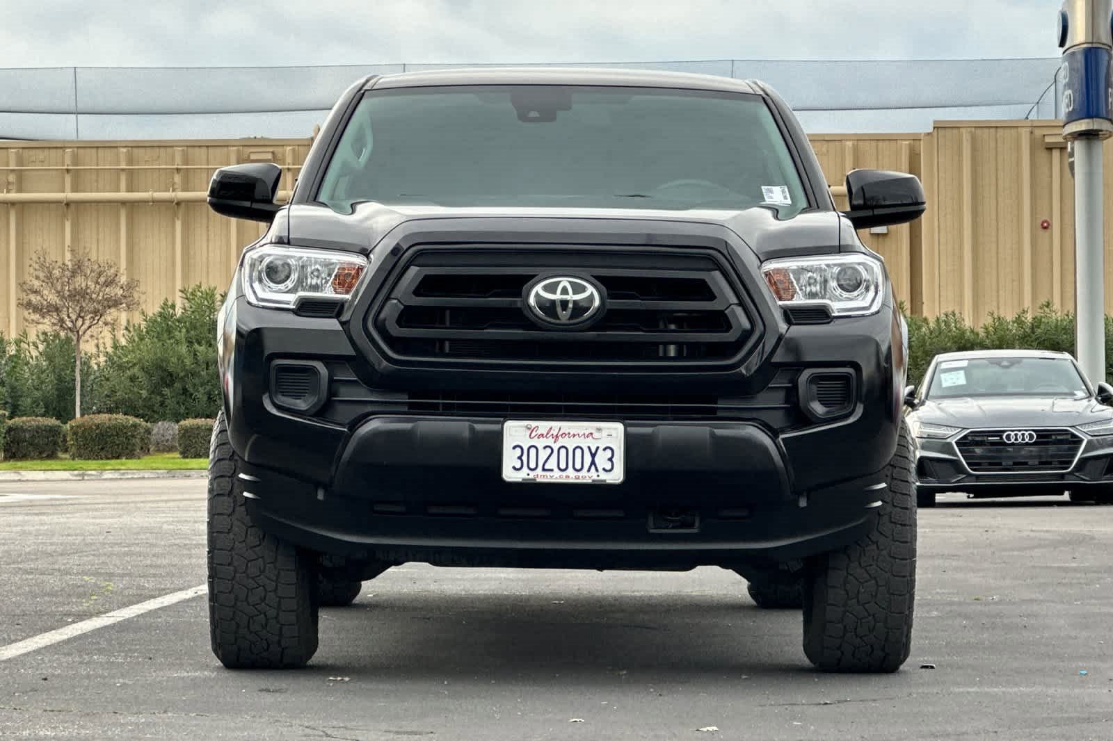 Used 2022 Toyota Tacoma SR image 8