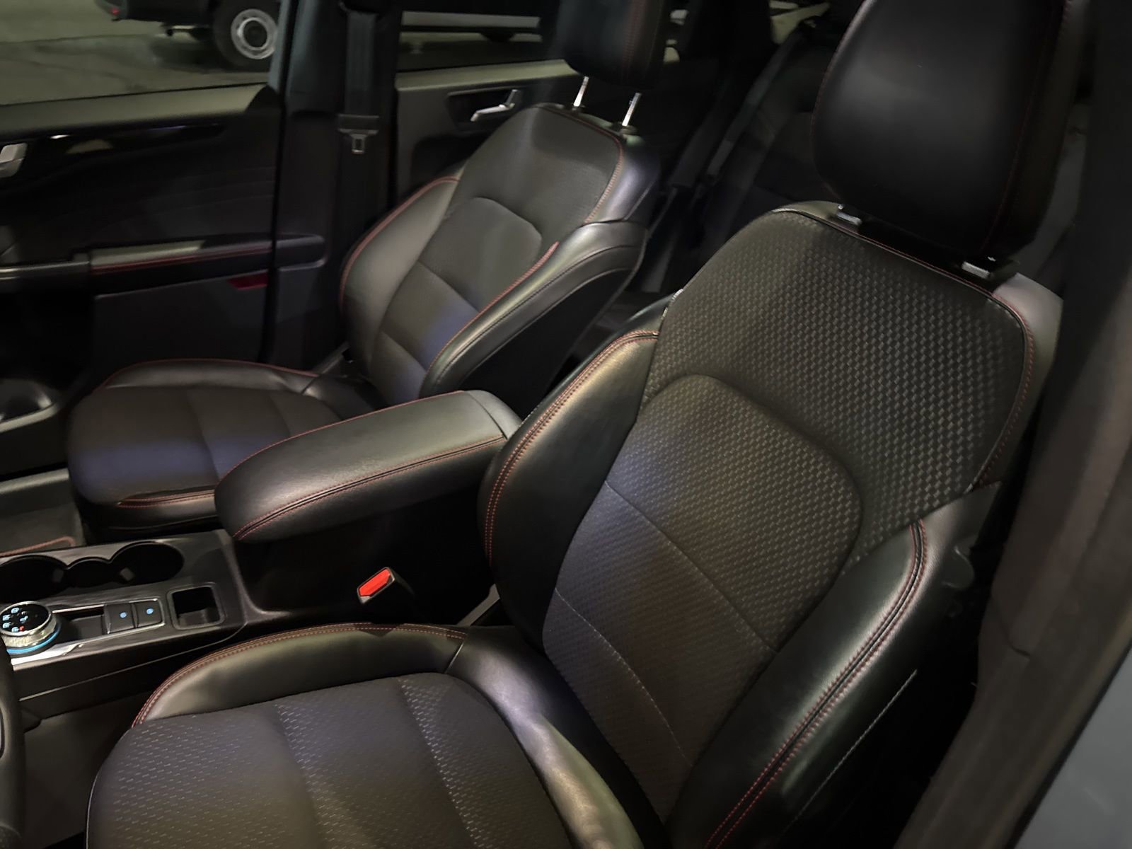 Certified 2023 Ford Escape ST-Line w/ Tech Pack #1 image 24