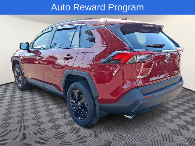 Used 2025 Toyota RAV4 XLE AWD/4WD image 4