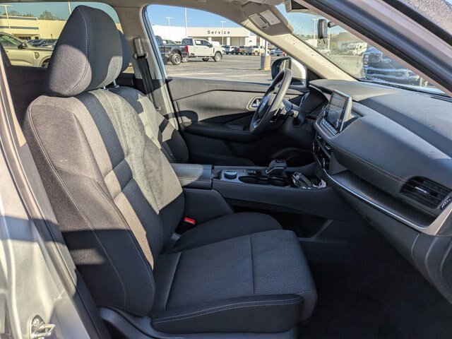 Used 2024 Nissan Rogue SV AWD/4WD image 36