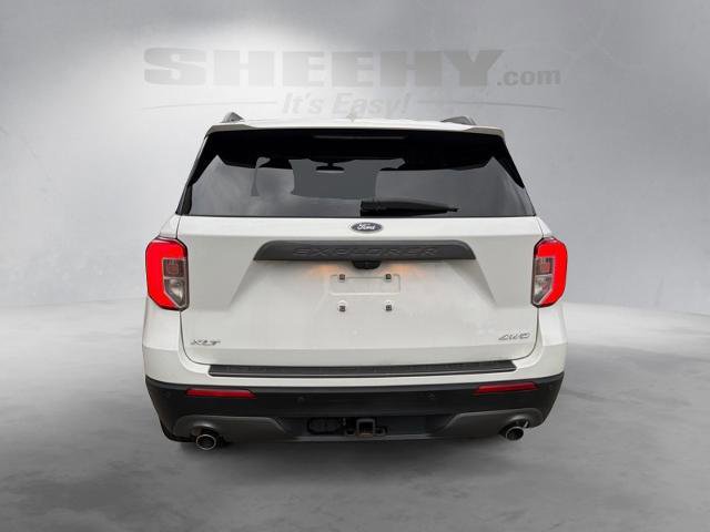 Certified 2022 Ford Explorer XLT w/ Equipment Group 202A image 4