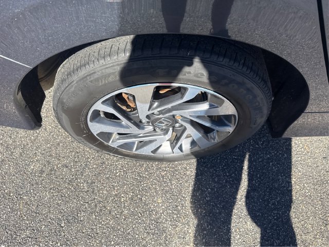 Used 2018 Honda Civic EX image 17