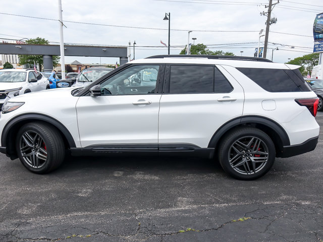Certified 2025 Ford Explorer ST w/ Sun And Sound Package AWD/4WD image 5