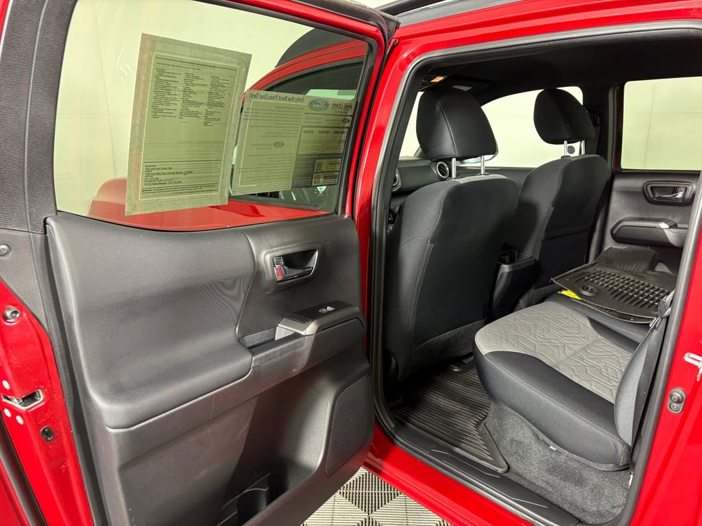 Used 2023 Toyota Tacoma TRD Off-Road w/ Technology Package AWD/4WD image 28