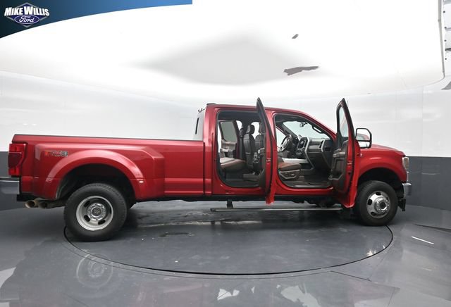 Certified 2022 Ford F350 King Ranch w/ King Ranch Ultimate Package AWD/4WD image 27
