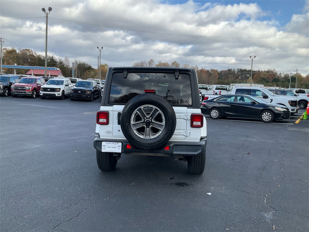 Used 2020 Jeep Wrangler Unlimited Sahara image 4