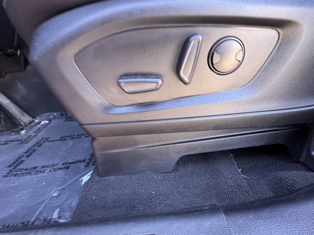 Certified 2022 Ford Explorer XLT w/ Equipment Group 202A image 19