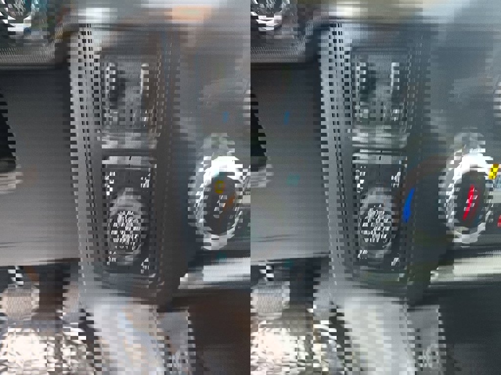 Certified 2025 Ford F150 Lariat image 24