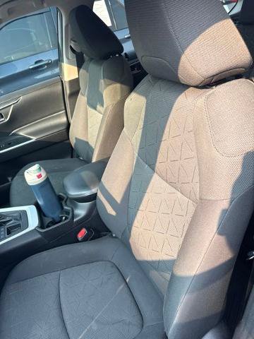 Used 2021 Toyota RAV4 XLE AWD/4WD image 12