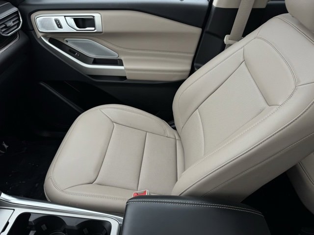 Certified 2023 Ford Explorer Limited w/ Limited Technology Package image 25