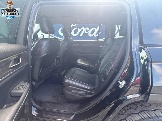 Used 2023 Jeep Grand Cherokee L Limited w/ Black Appearance Package RWD image 23