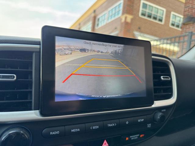 Used 2022 Hyundai Venue SEL image 23