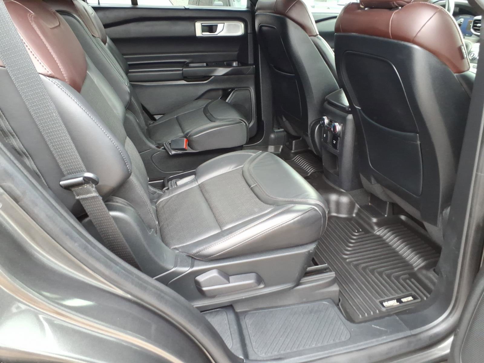 Certified 2020 Ford Explorer Platinum w/ Premium Technology Package AWD/4WD image 29