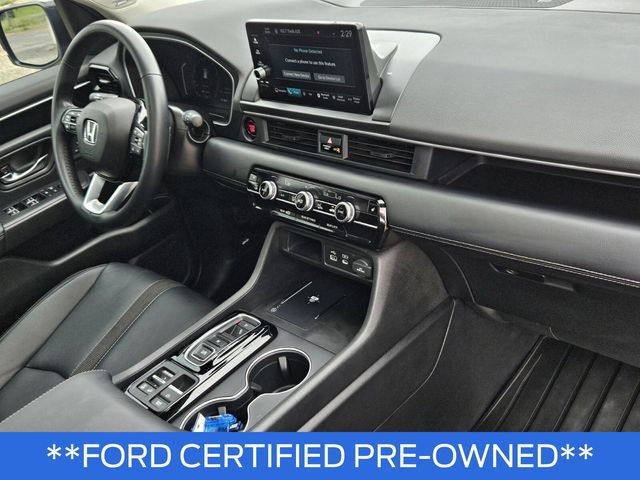 Used 2024 Honda Pilot Touring image 14