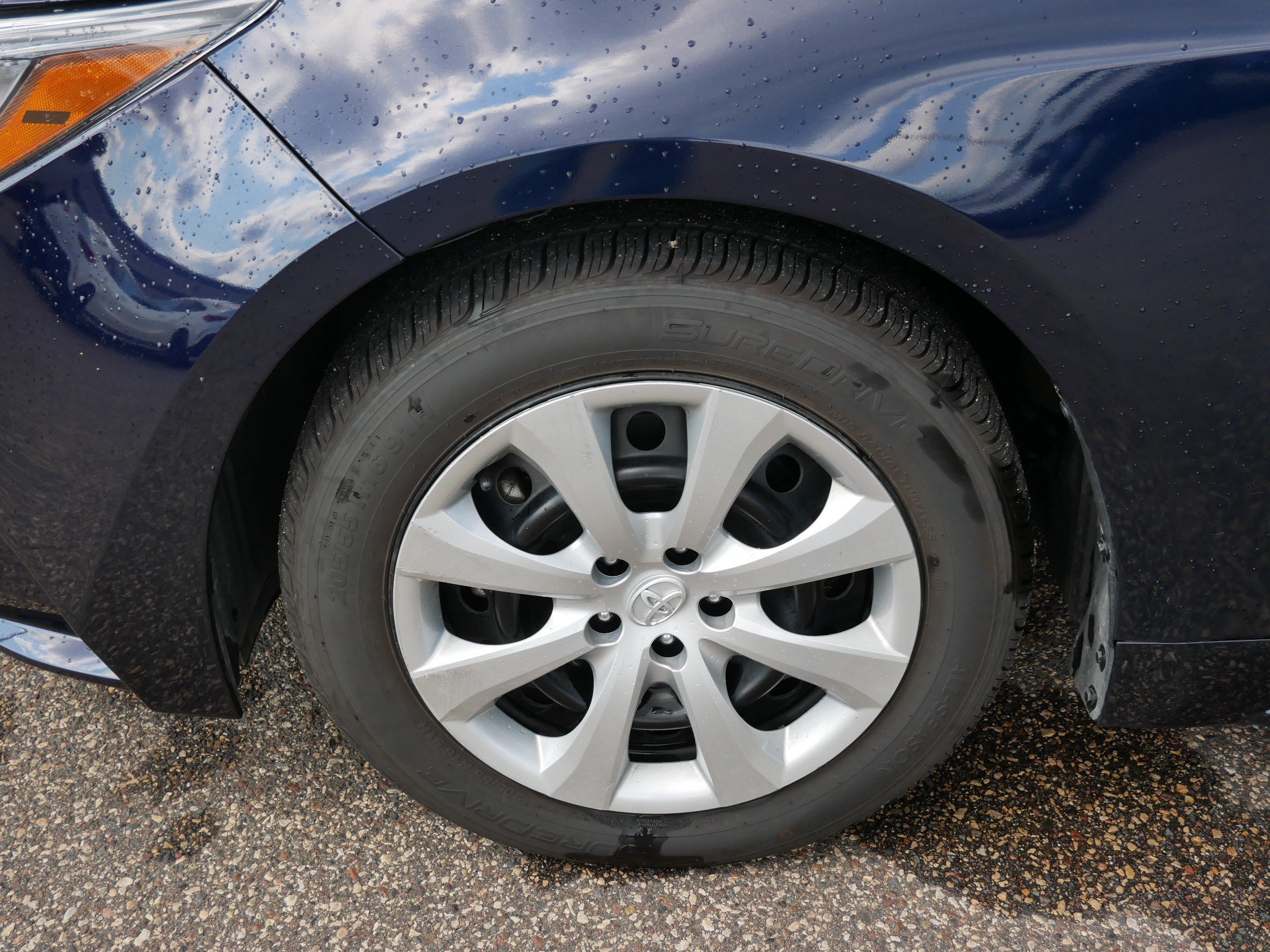 Used 2024 Toyota Corolla LE FWD image 15
