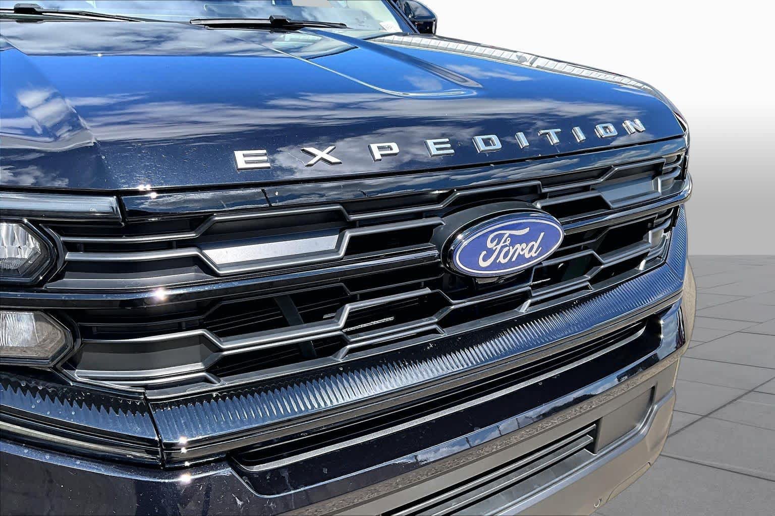 Certified 2025 Ford Expedition Max Active RWD image 30