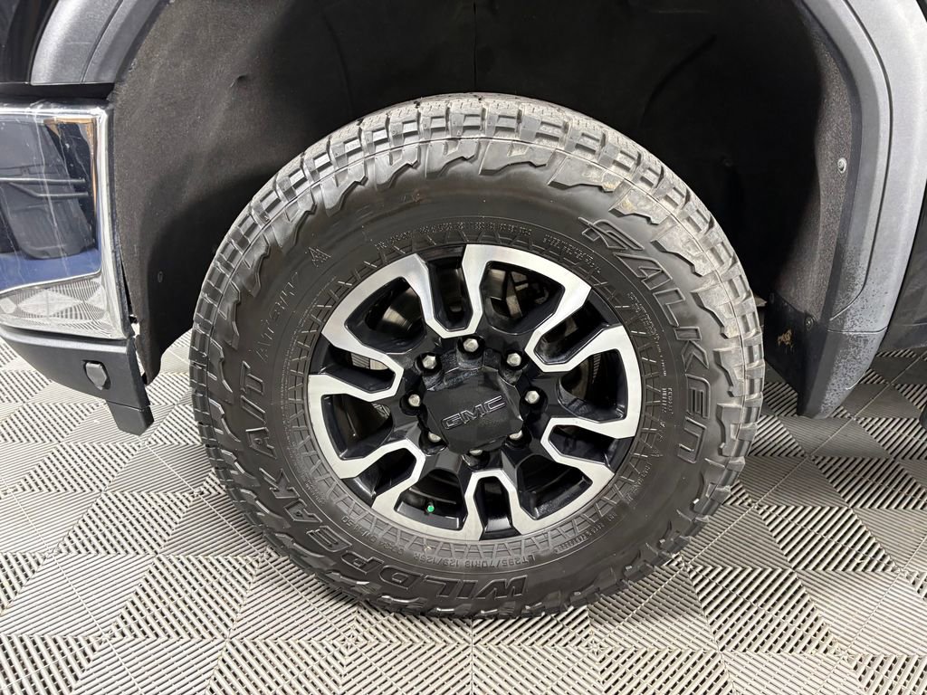 Used 2020 GMC Sierra 2500 SLE w/ SLE Value Package; AWD/4WD image 10