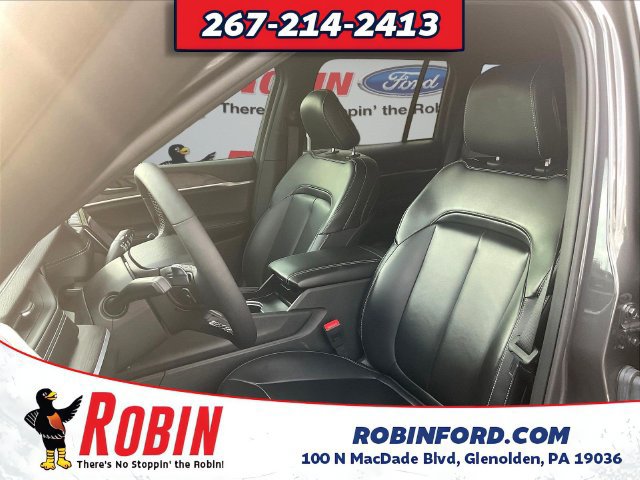 Used 2025 Jeep Grand Cherokee Limited AWD/4WD image 20
